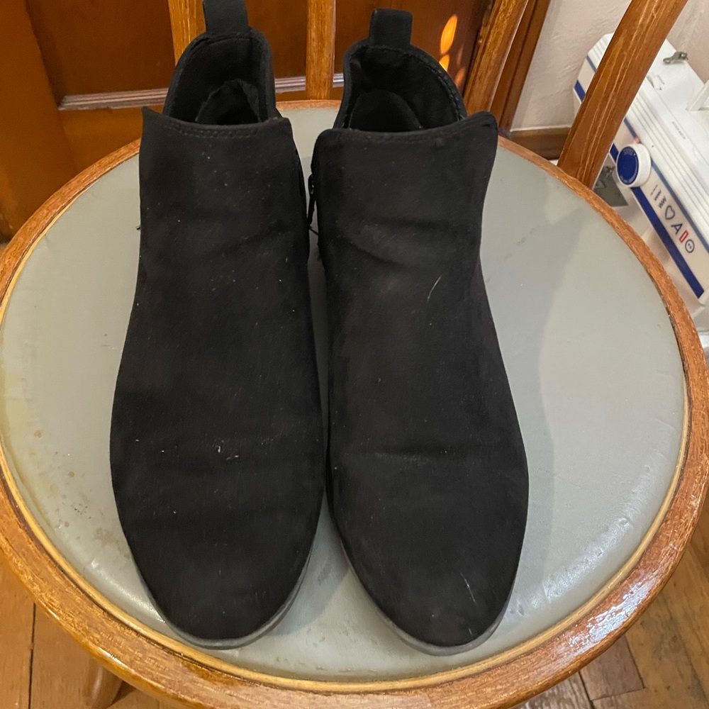 SO brand black booties